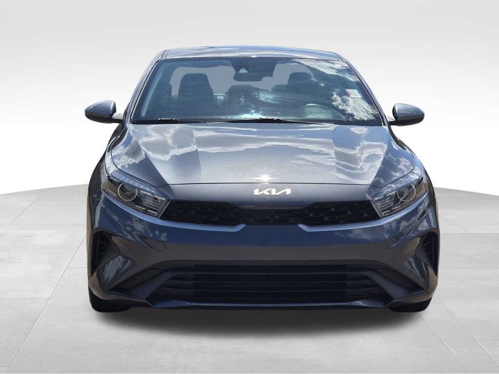 Used 2024 Kia Forte LXS FWD video 3