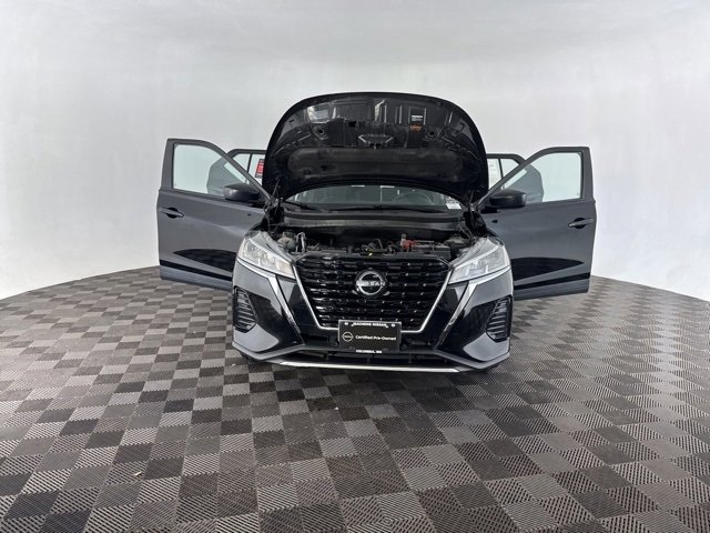 Used 2022 Nissan Kicks S image 11
