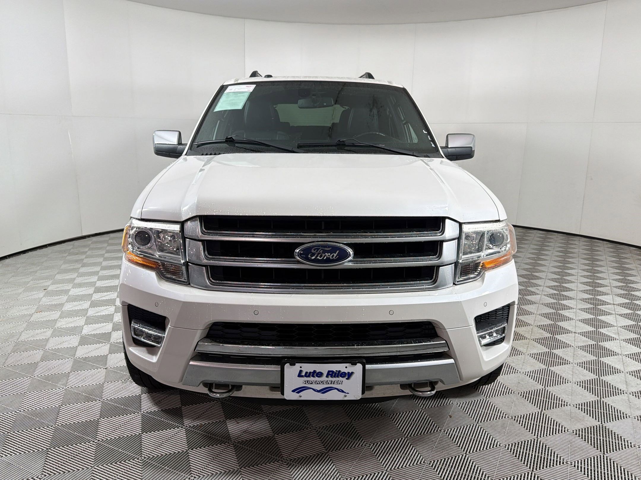 Used 2015 Ford Expedition Platinum image 6