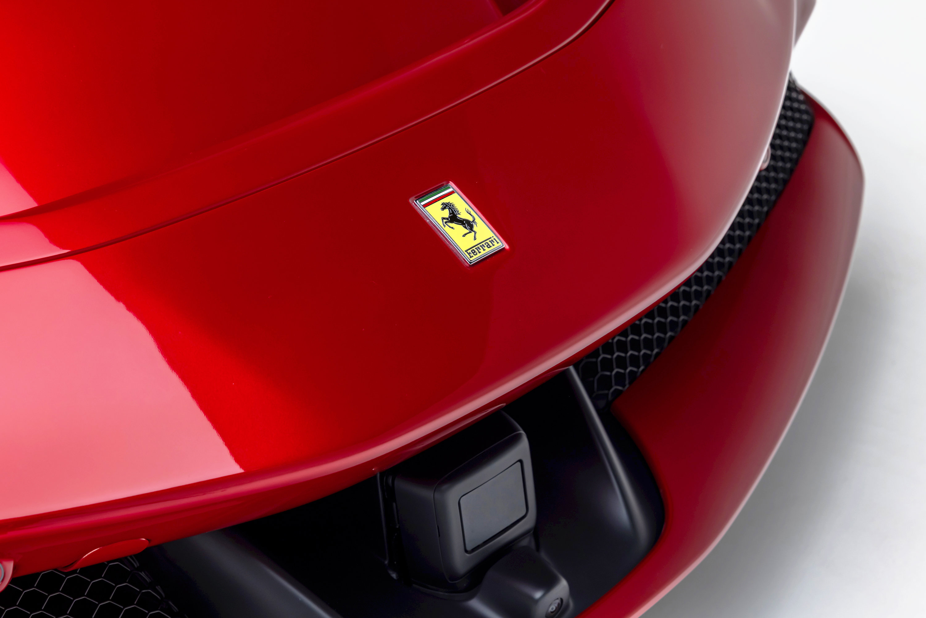 Certified 2025 Ferrari SF90 Spider AWD/4WD image 15