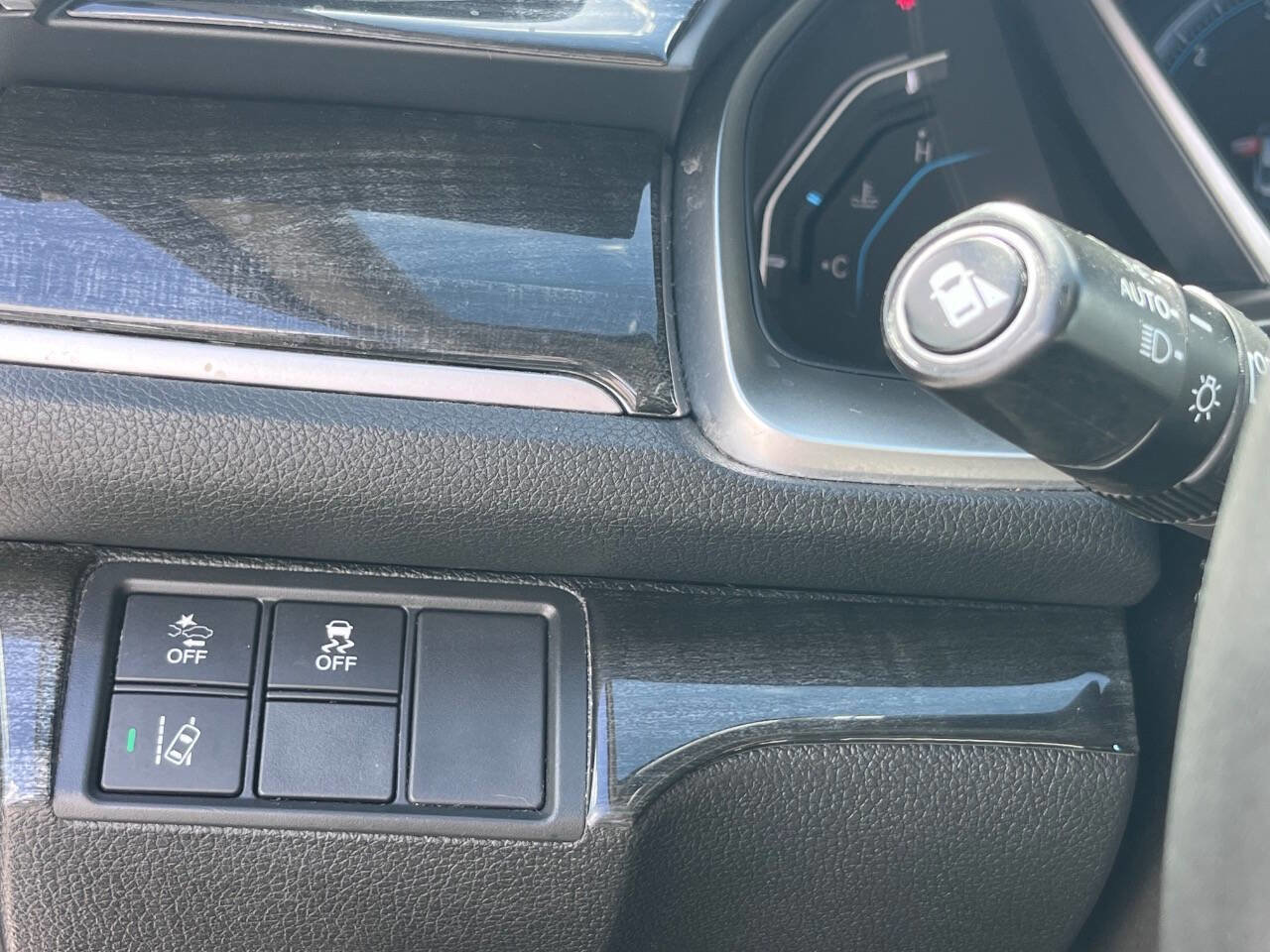 Used 2016 Honda Civic Touring image 34