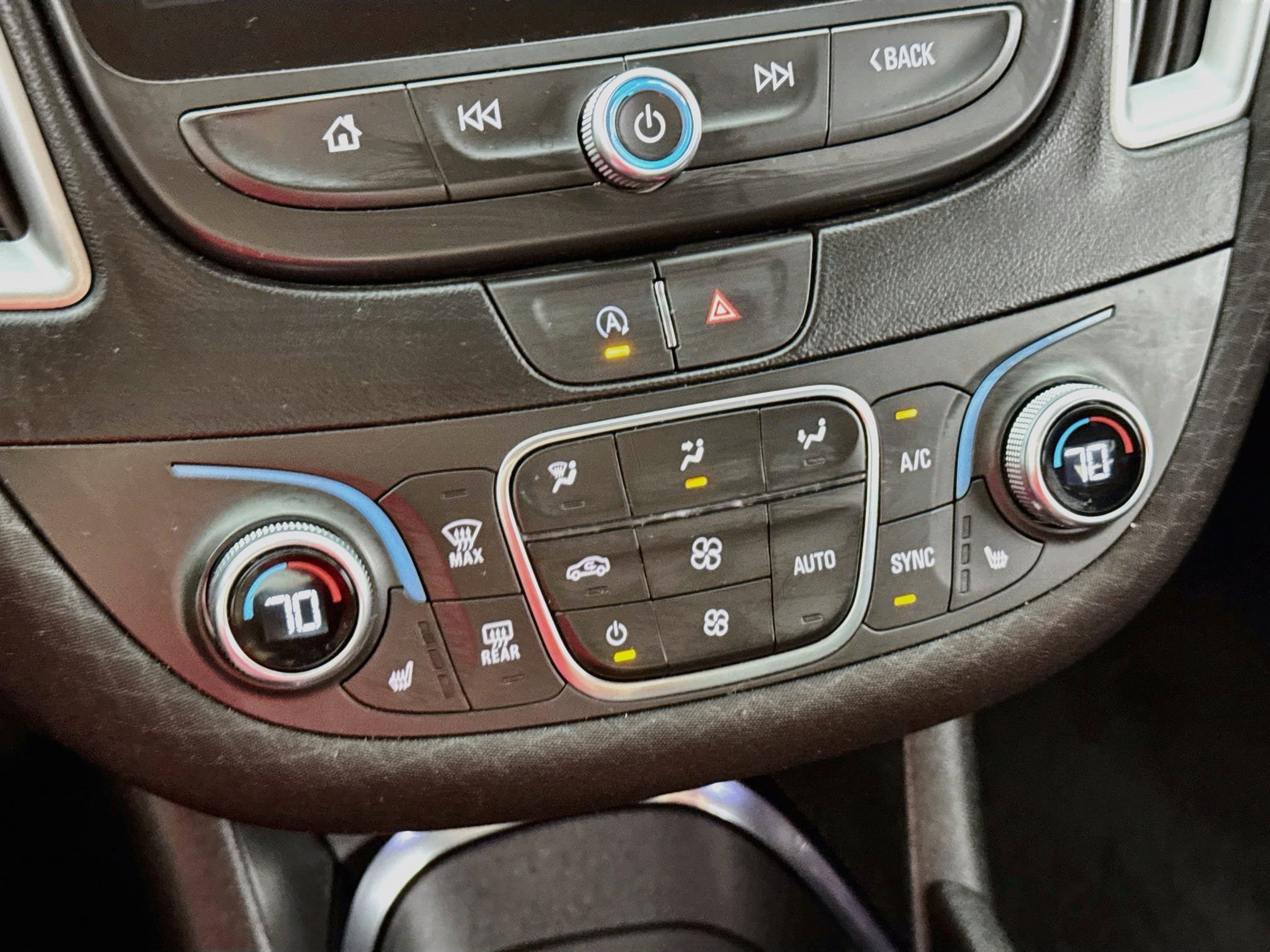Used 2025 Chevrolet Malibu LT FWD image 18