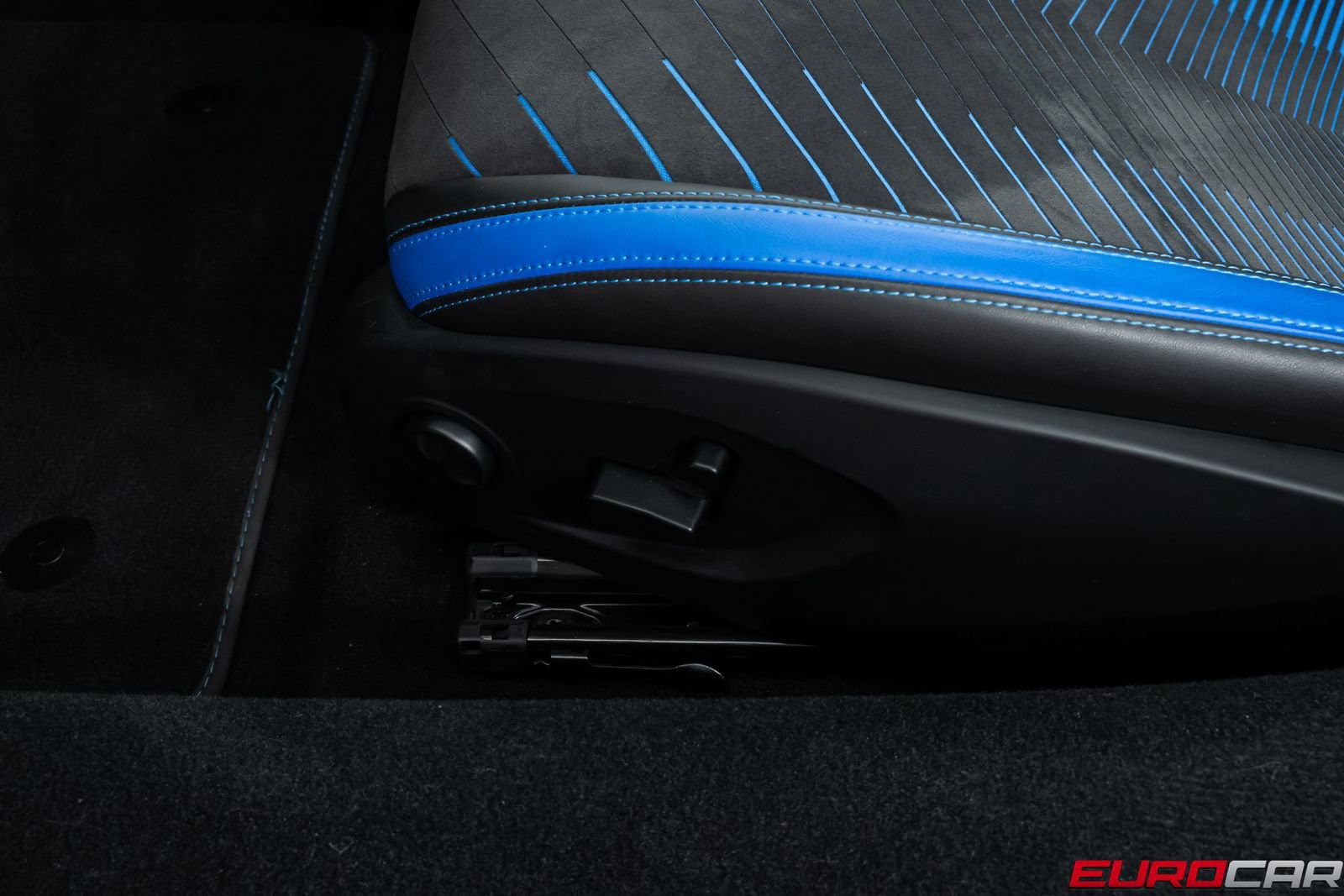 Used 2023 Maserati MC20 Coupe RWD image 46