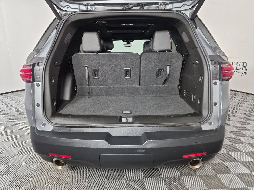 Used 2023 Chevrolet Traverse RS AWD/4WD image 34