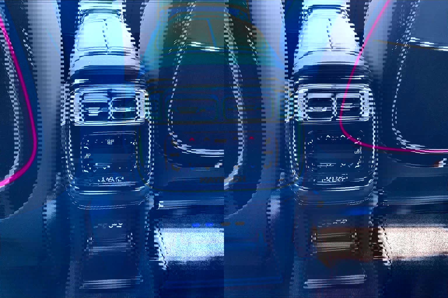 Certified 2024 Mercedes-Benz Maybach S 580 4MATIC image 43