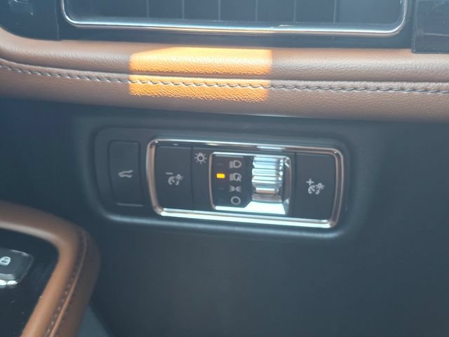 Used 2023 Lincoln Aviator Reserve RWD image 26