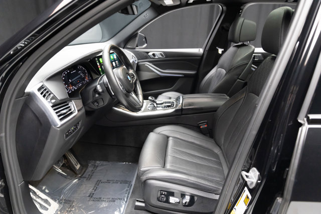 Used 2021 BMW X5 M50i AWD/4WD image 47