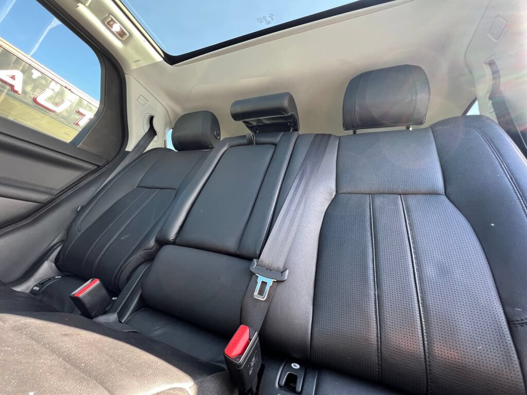 Used 2016 Land Rover Discovery Sport HSE AWD/4WD image 12