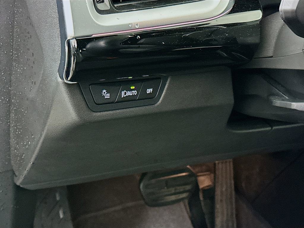 Used 2025 BMW X1 xDrive28i image 14