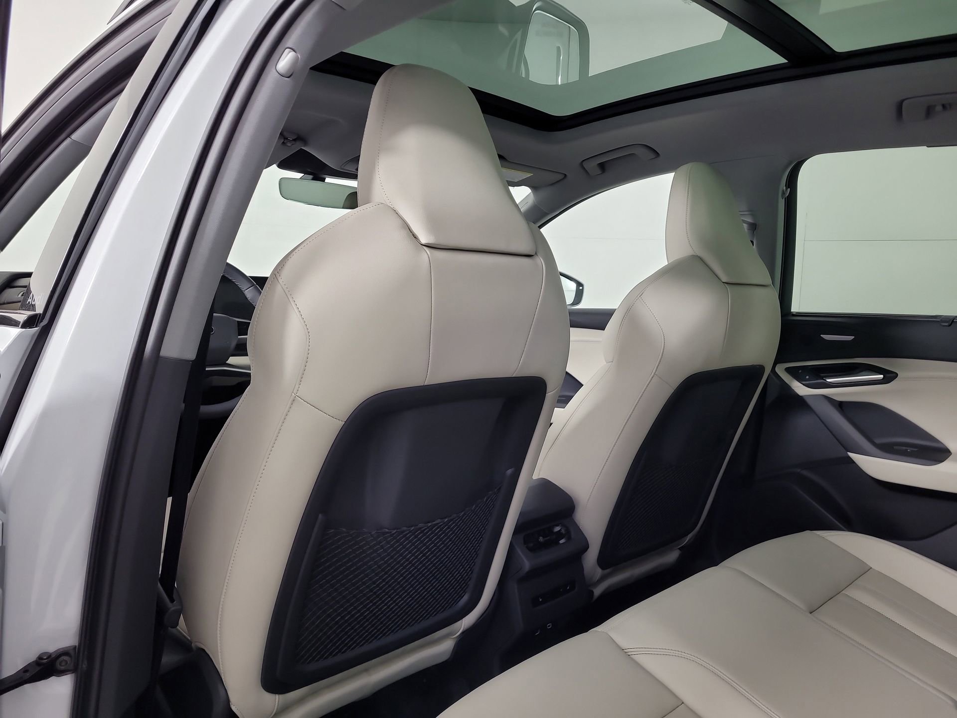 New 2025 Audi Q6 e-tron Premium Plus image 13