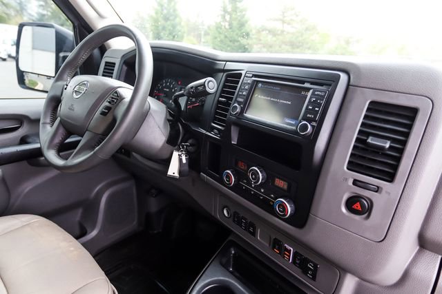 Used 2016 Nissan NV 3500 SL image 34