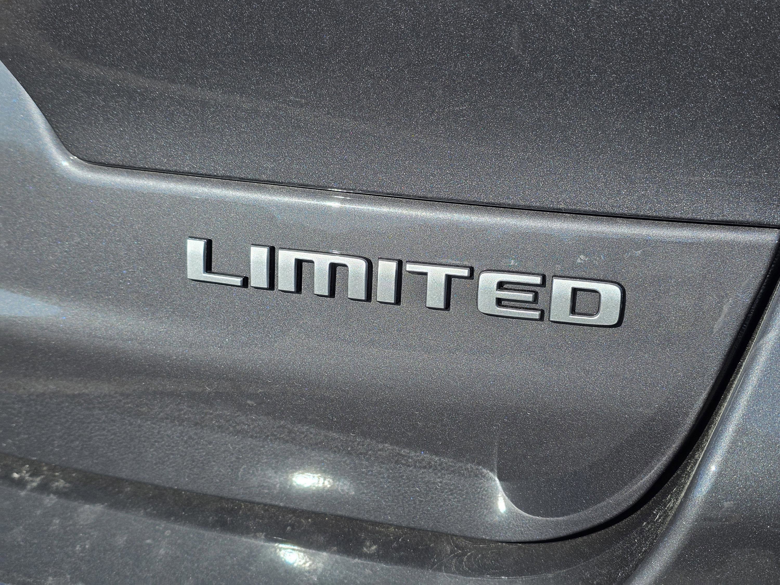 New 2025 Jeep Grand Cherokee L Limited image 10