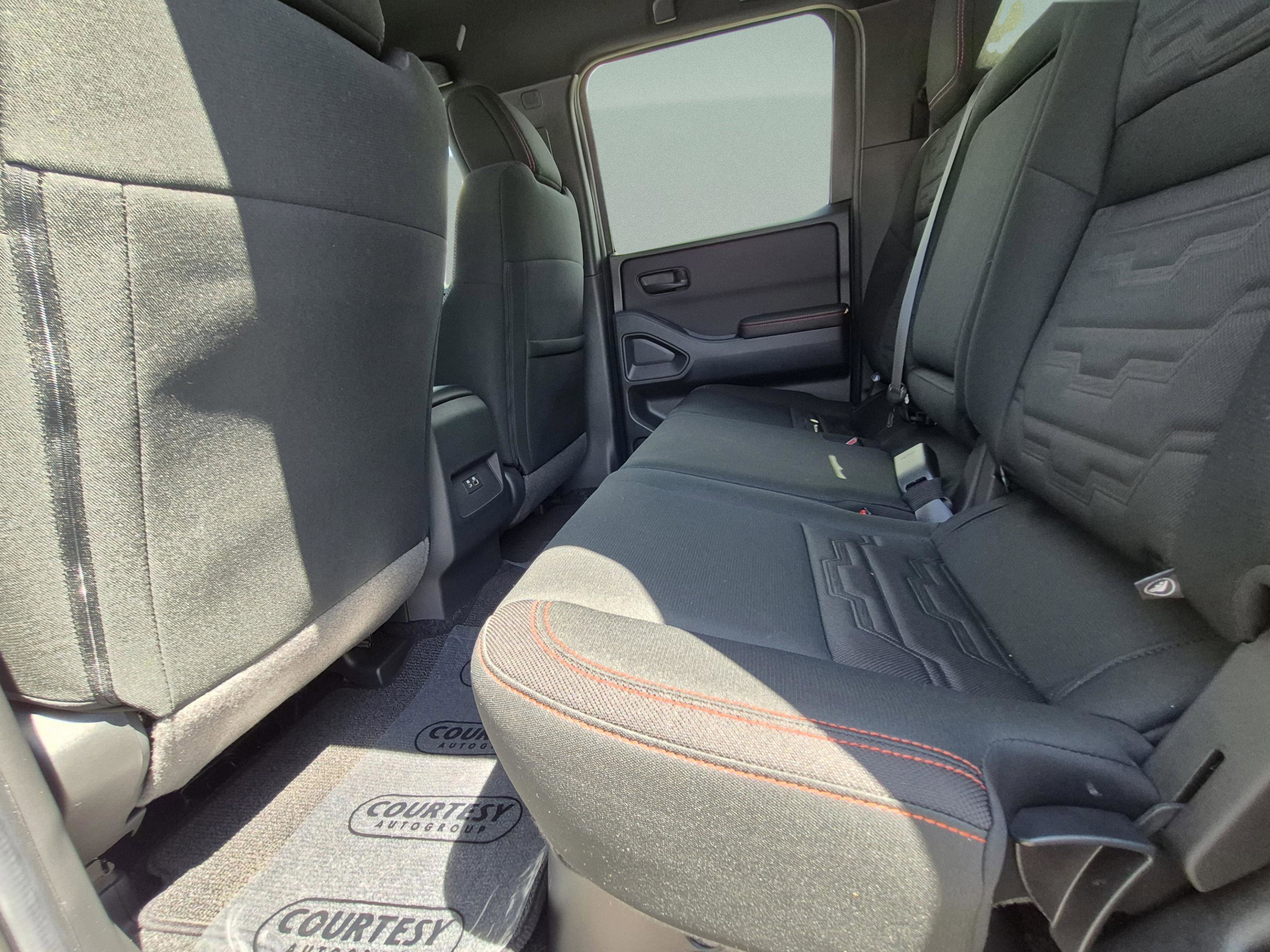 New 2026 Nissan Frontier PRO-4X w/ Tow Package AWD/4WD image 15