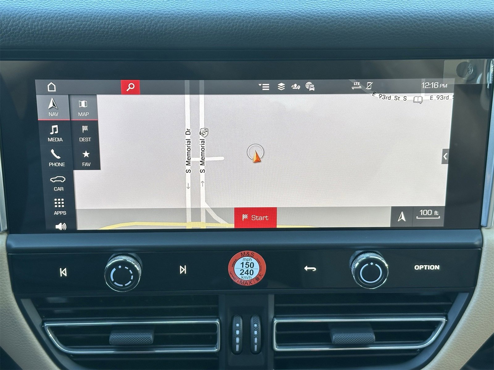 New 2026 Porsche Macan image 23