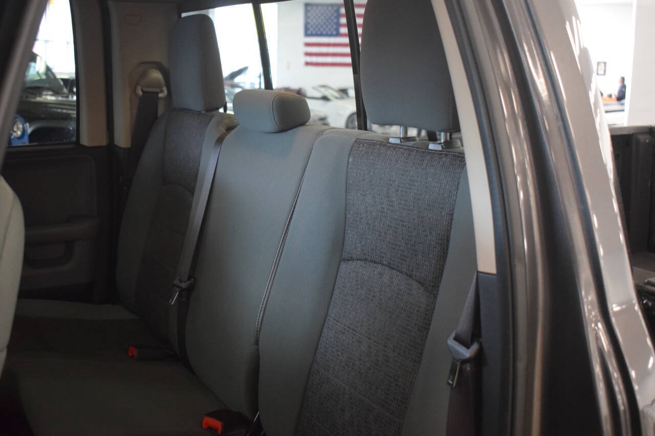 Used 2015 RAM 1500 Big Horn AWD/4WD image 40