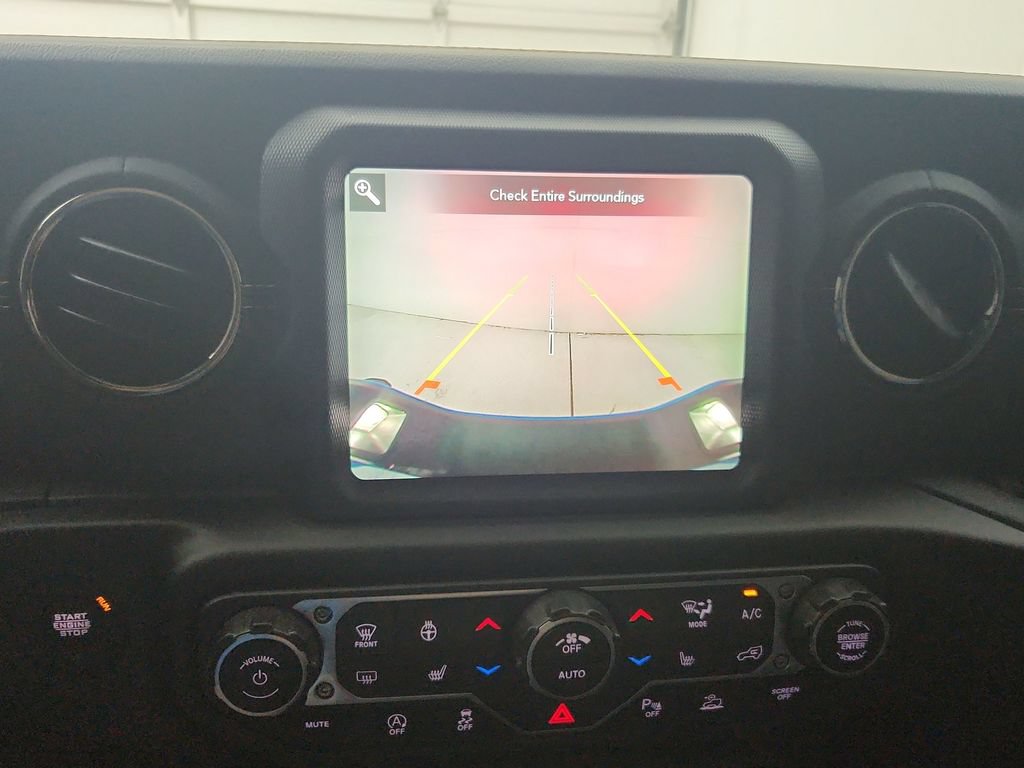 Certified 2023 Jeep Gladiator Overland AWD/4WD image 27
