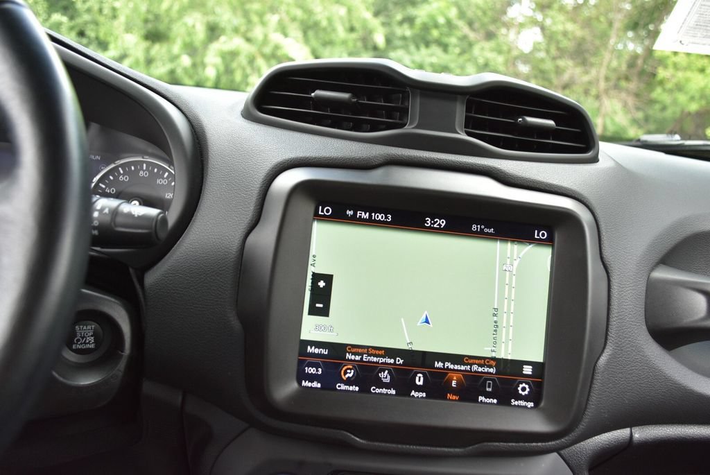 Used 2022 Jeep Renegade Altitude w/ Convenience Group AWD/4WD image 16