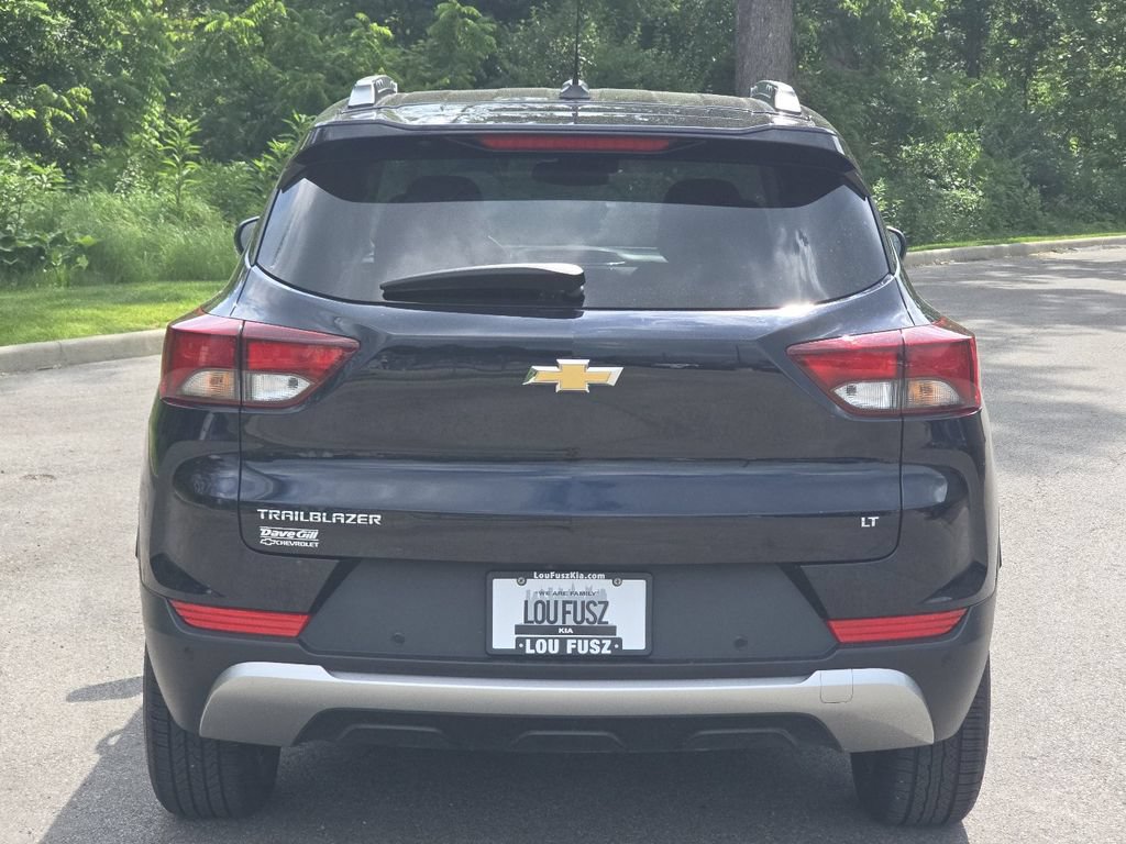 Used 2021 Chevrolet TrailBlazer LT w/ Convenience Package FWD image 14