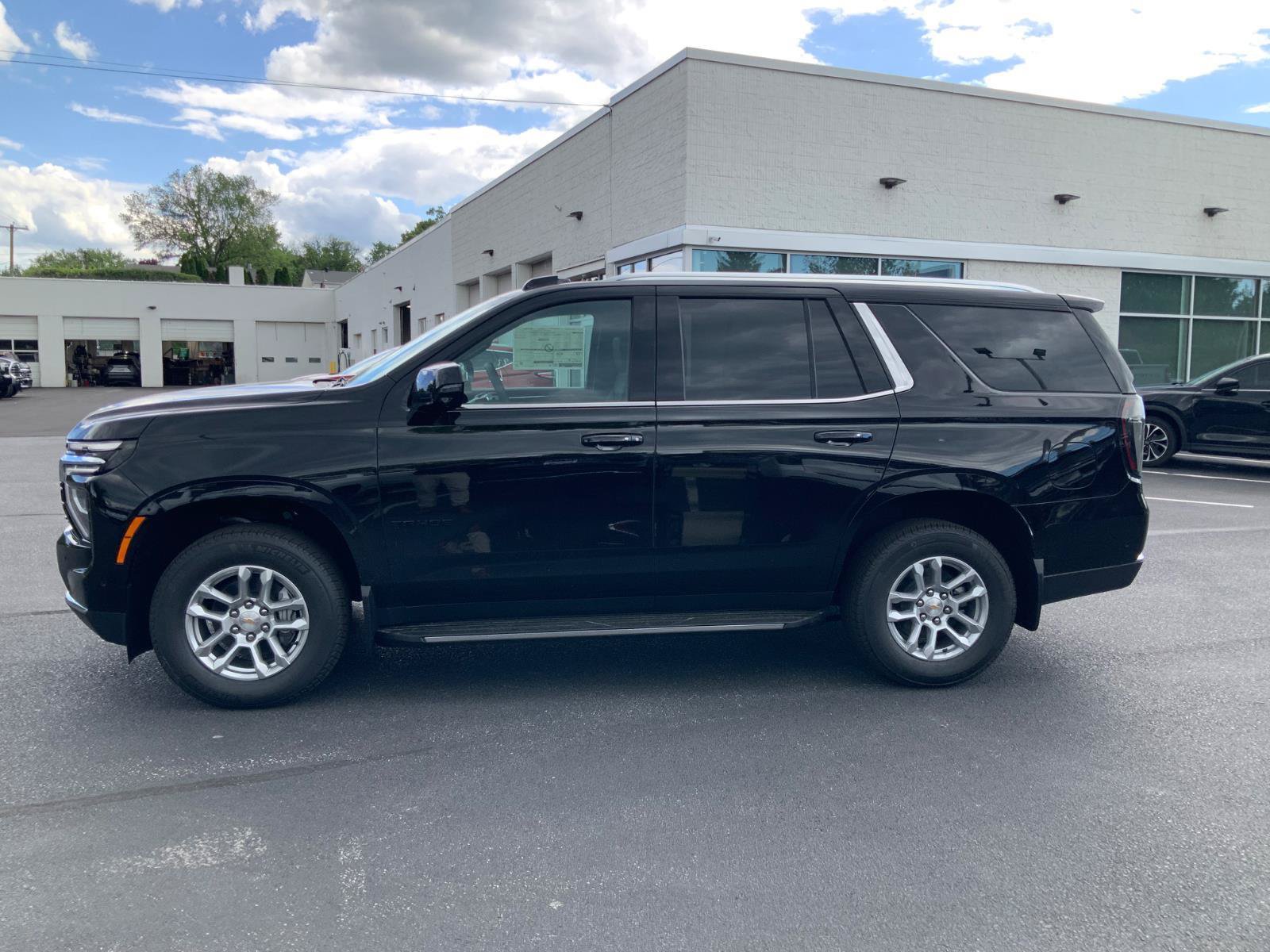 New 2026 Chevrolet Tahoe LT w/ Comfort Package AWD/4WD image 4