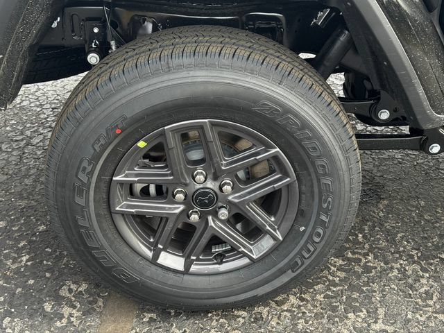 New 2026 Jeep Gladiator Sport AWD/4WD image 12