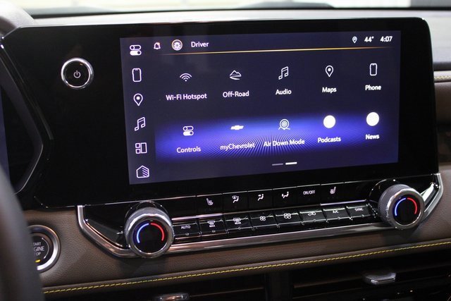 Used 2024 Chevrolet Colorado ZR2 w/ Technology Package image 12