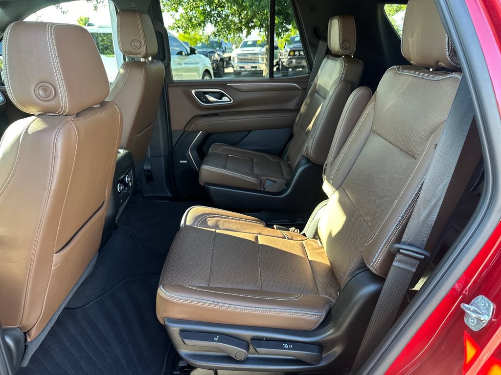 Used 2021 Chevrolet Tahoe High Country w/ Premium Package RWD image 32