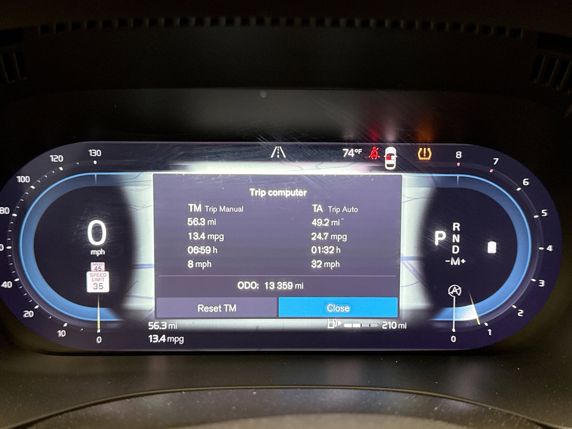 Used 2025 Volvo XC60 B5 Plus image 9