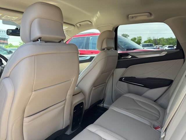 Used 2019 Lincoln MKC Premiere FWD image 9