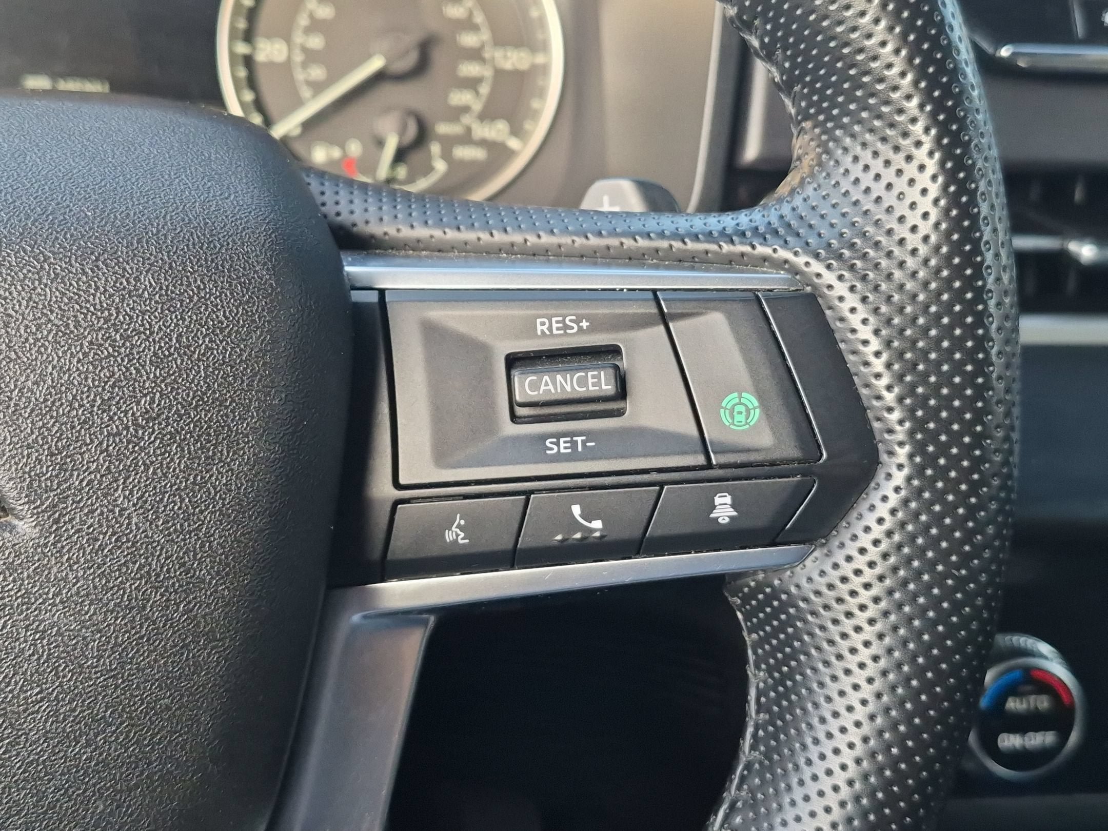 Used 2024 Mitsubishi Outlander SE FWD image 17