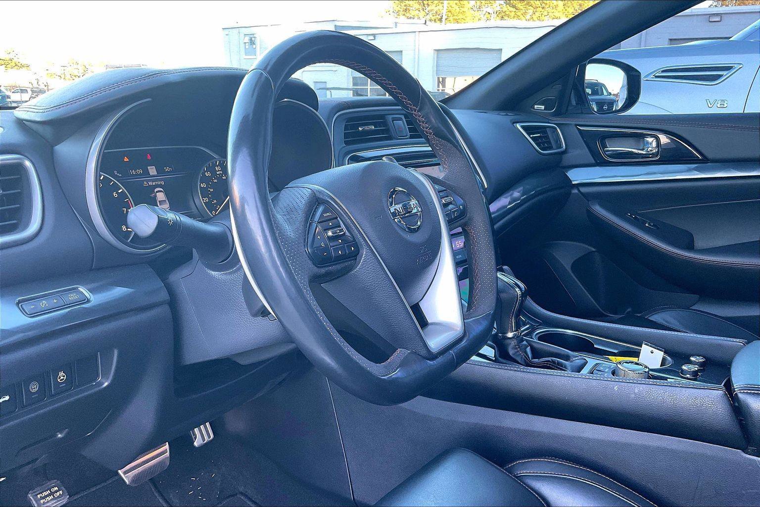 Used 2020 Nissan Maxima SR w/ Sport Mat Group image 6