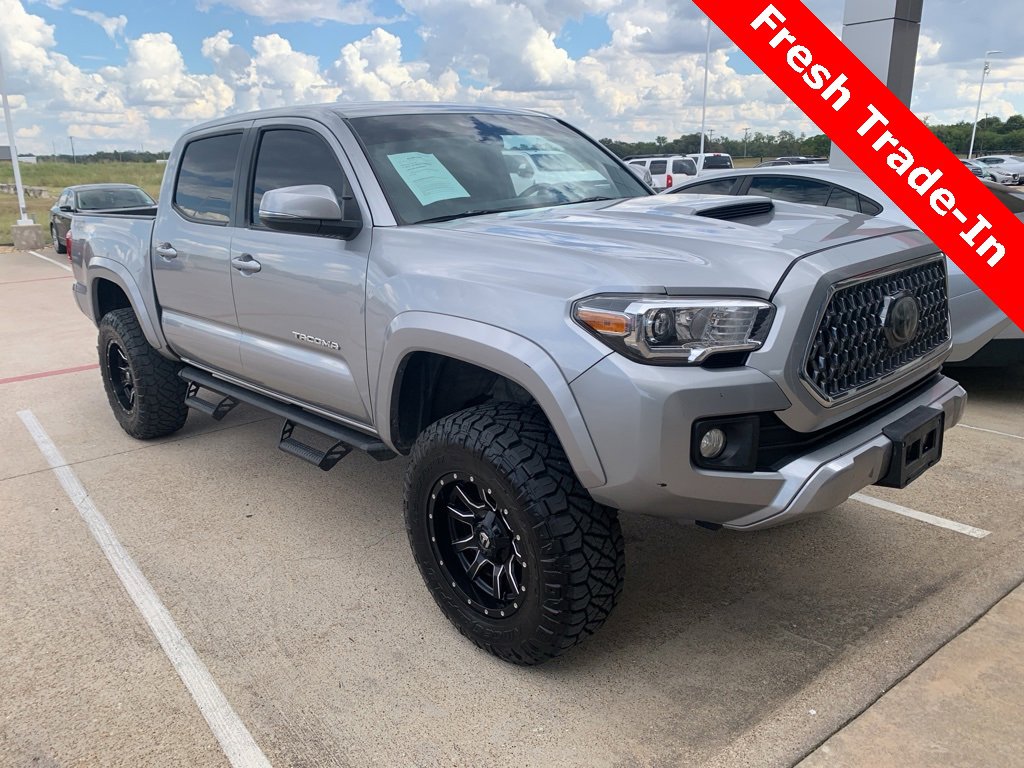 Used 2019 Toyota Tacoma TRD Sport w/ Technology Package image 1