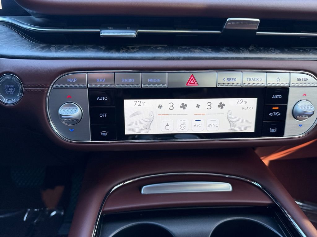 Used 2024 Genesis G90 3.5T image 18