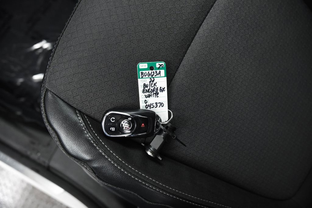 Used 2022 Buick Encore GX Select image 24