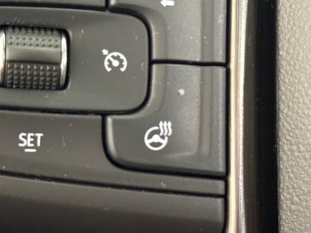 Used 2021 GMC Yukon XL AT4 w/ Technology Package image 38