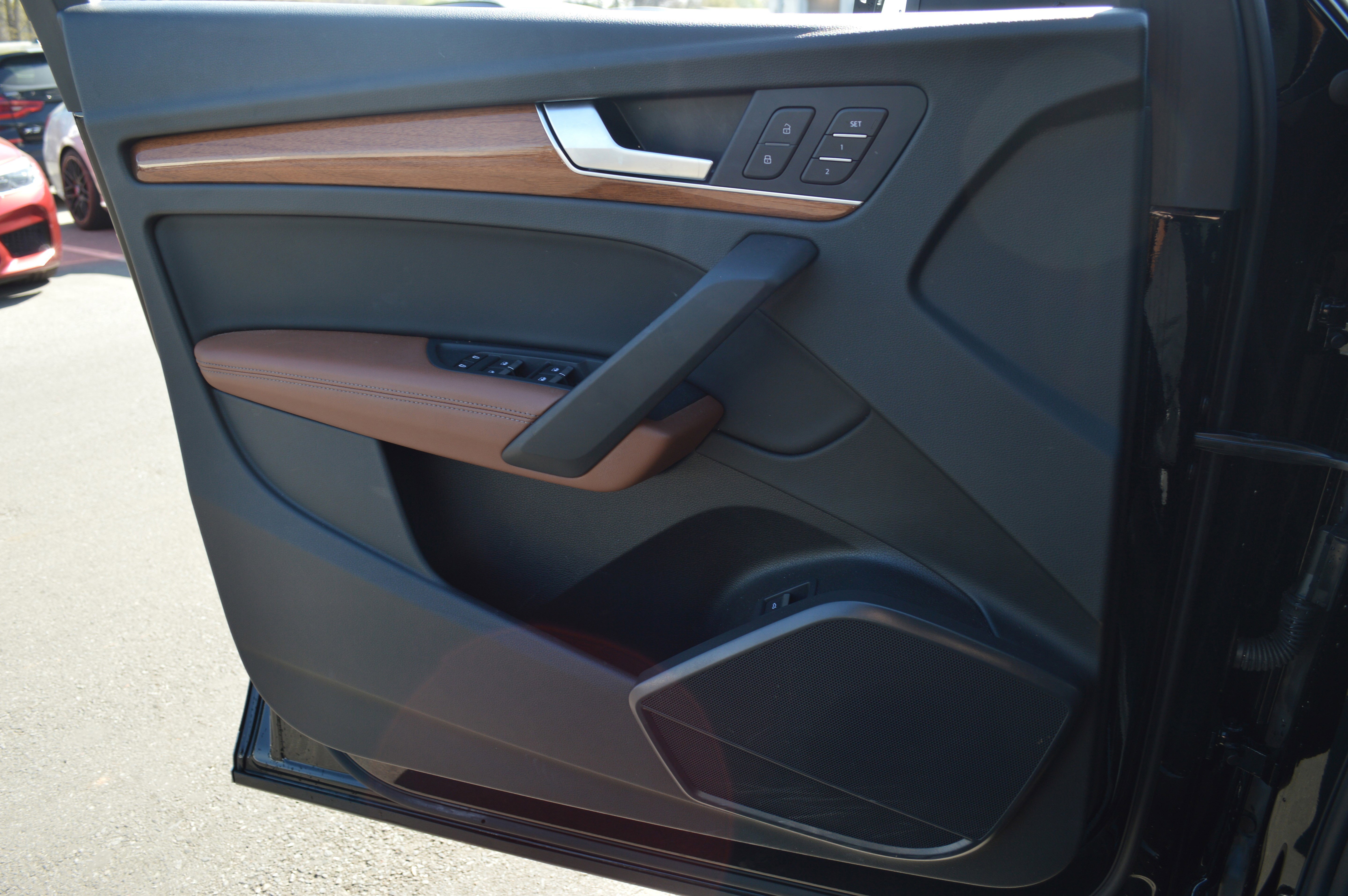 Used 2021 Audi Q5 Premium Plus w/ Premium Plus Package image 13