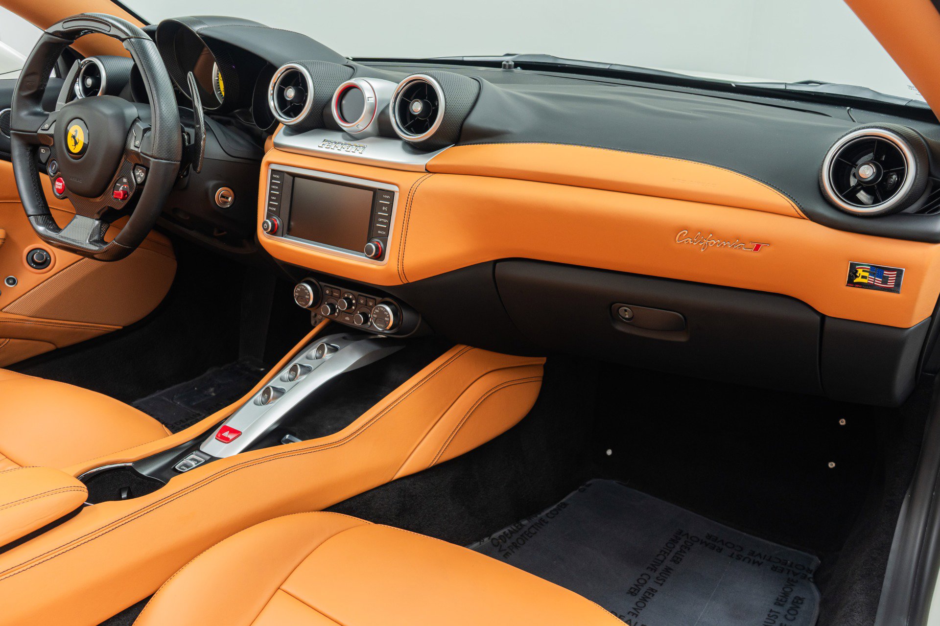 Used 2015 Ferrari California T image 14