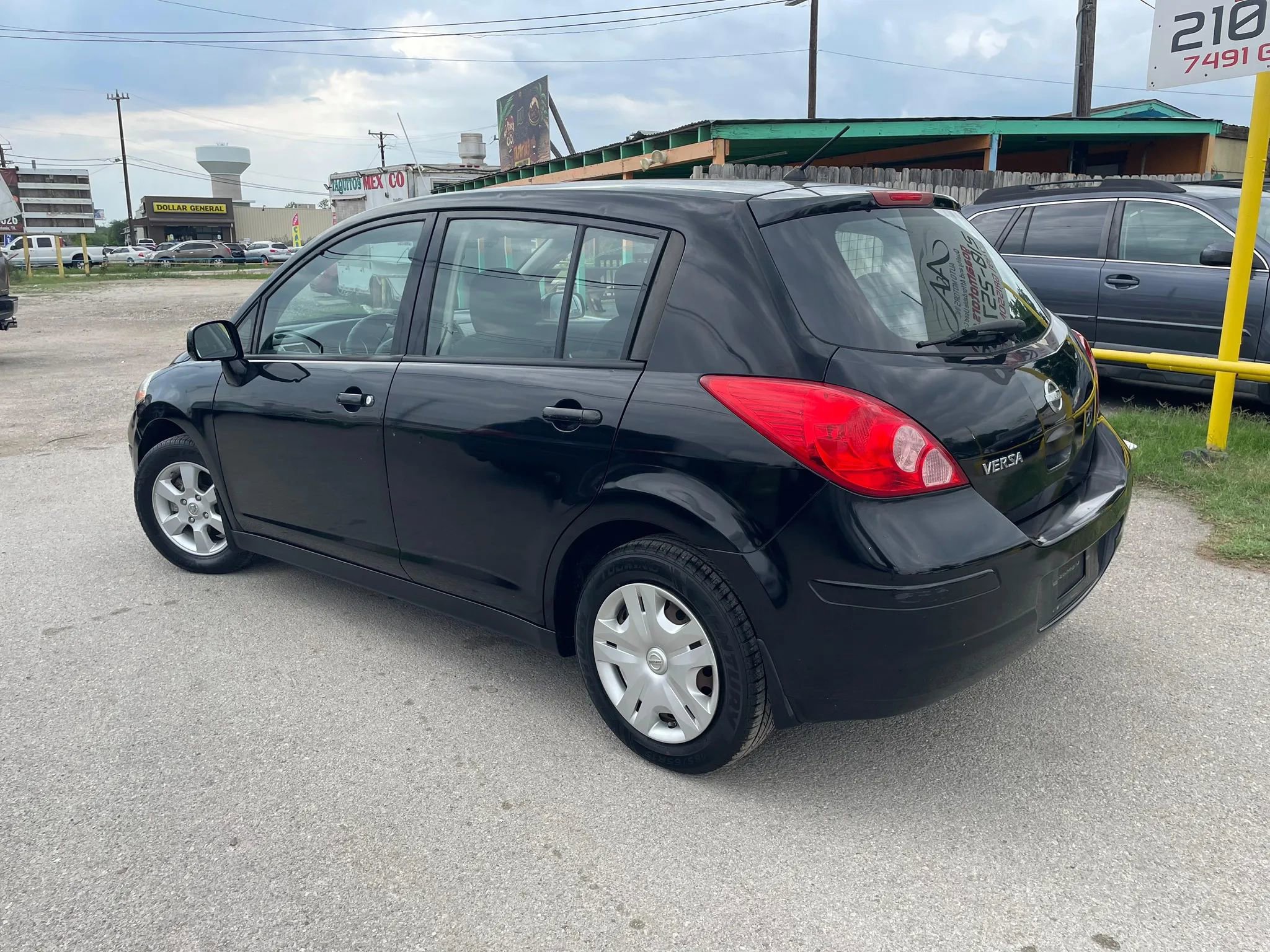 Used 2010 Nissan Versa 1.8 S w/ PWR Plus Pkg FWD image 4