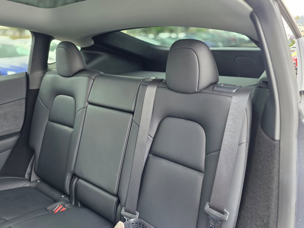 Used 2023 Tesla Model Y Long Range image 16