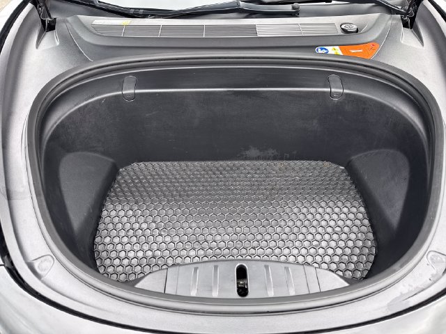 Used 2018 Tesla Model 3 Long Range RWD image 29