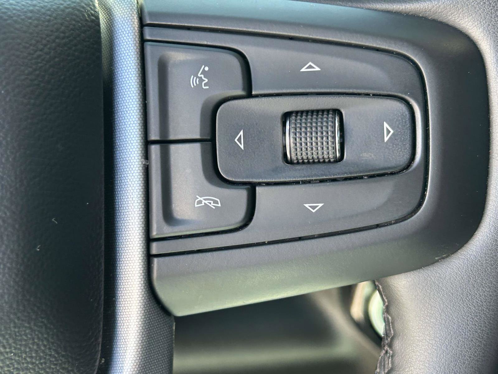 Used 2025 GMC Sierra 1500 SLT AWD/4WD image 22