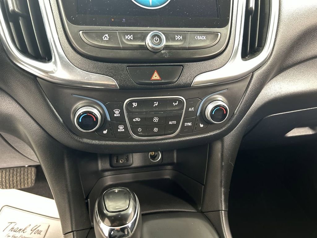 Used 2018 Chevrolet Equinox LT w/ Sun & Infotainment Package image 16