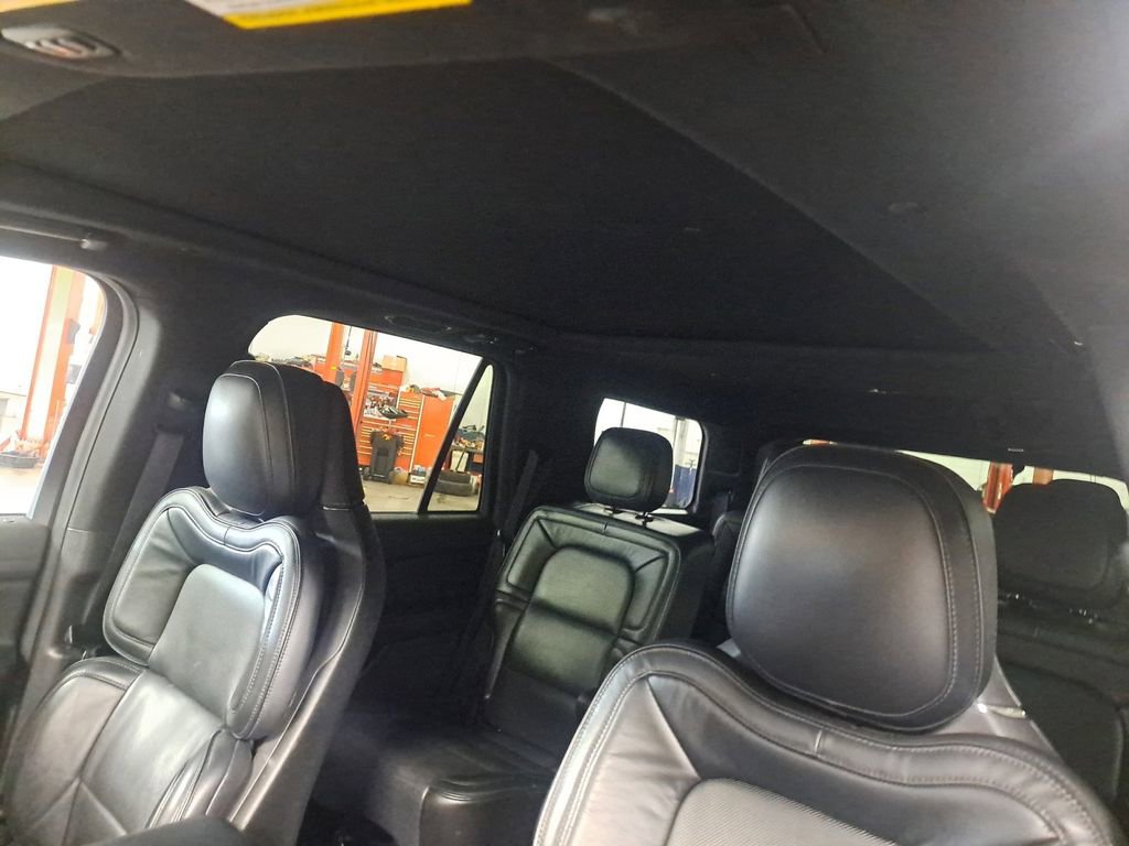 Used 2019 Lincoln Navigator Reserve image 16