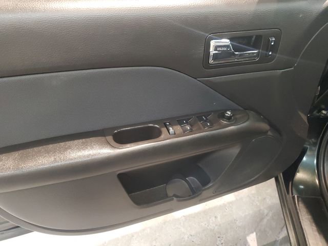 Used 2010 Ford Fusion SE FWD image 11