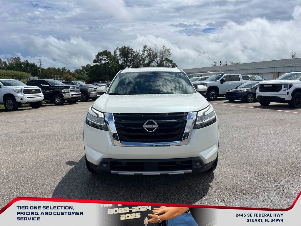 Used 2022 Nissan Pathfinder Platinum w/ Cargo Package video 3