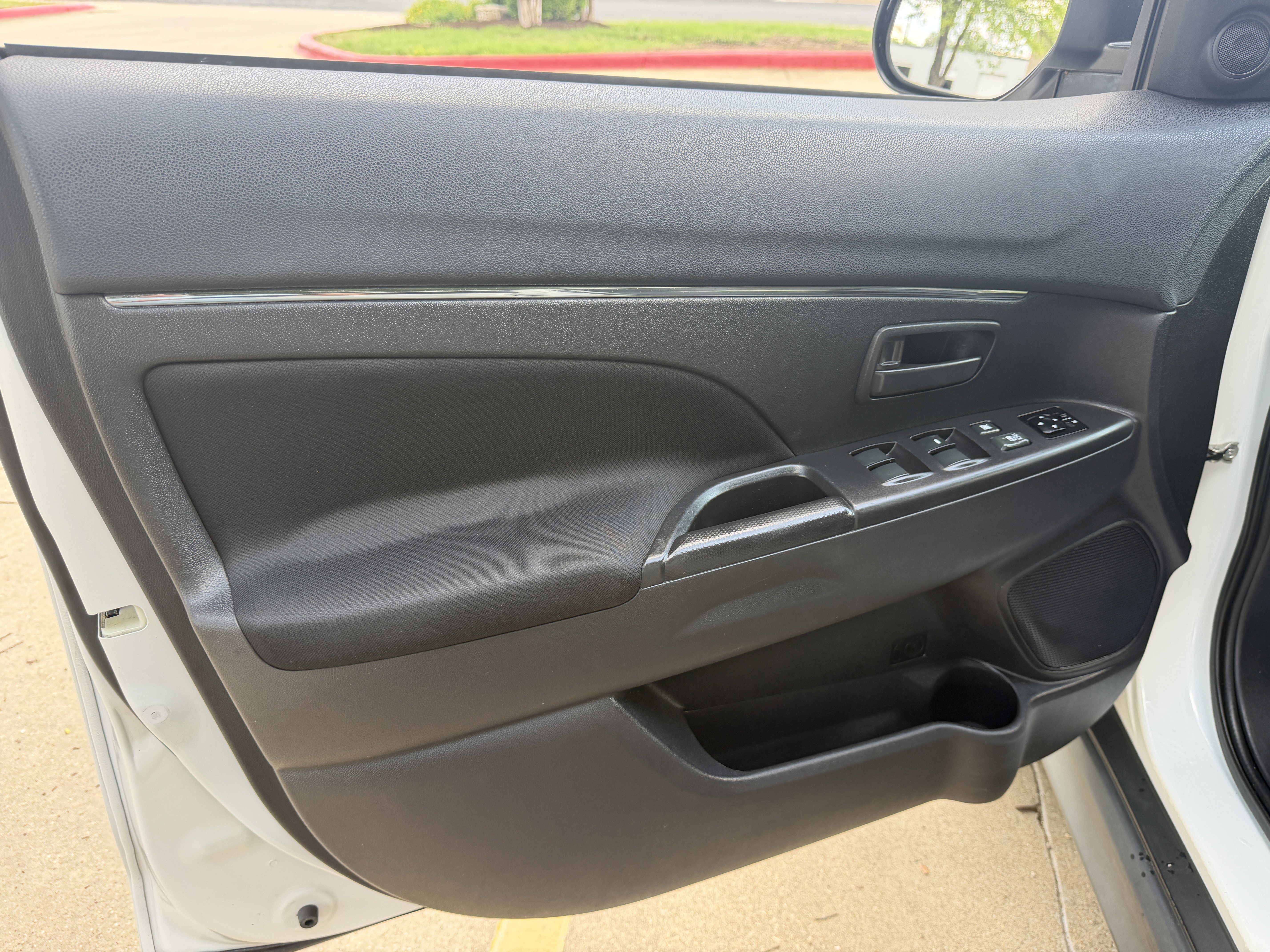 Used 2013 Mitsubishi Outlander Sport ES FWD image 18