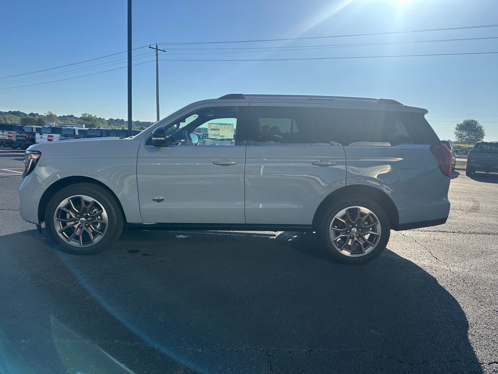 New 2025 Ford Expedition King Ranch image 30