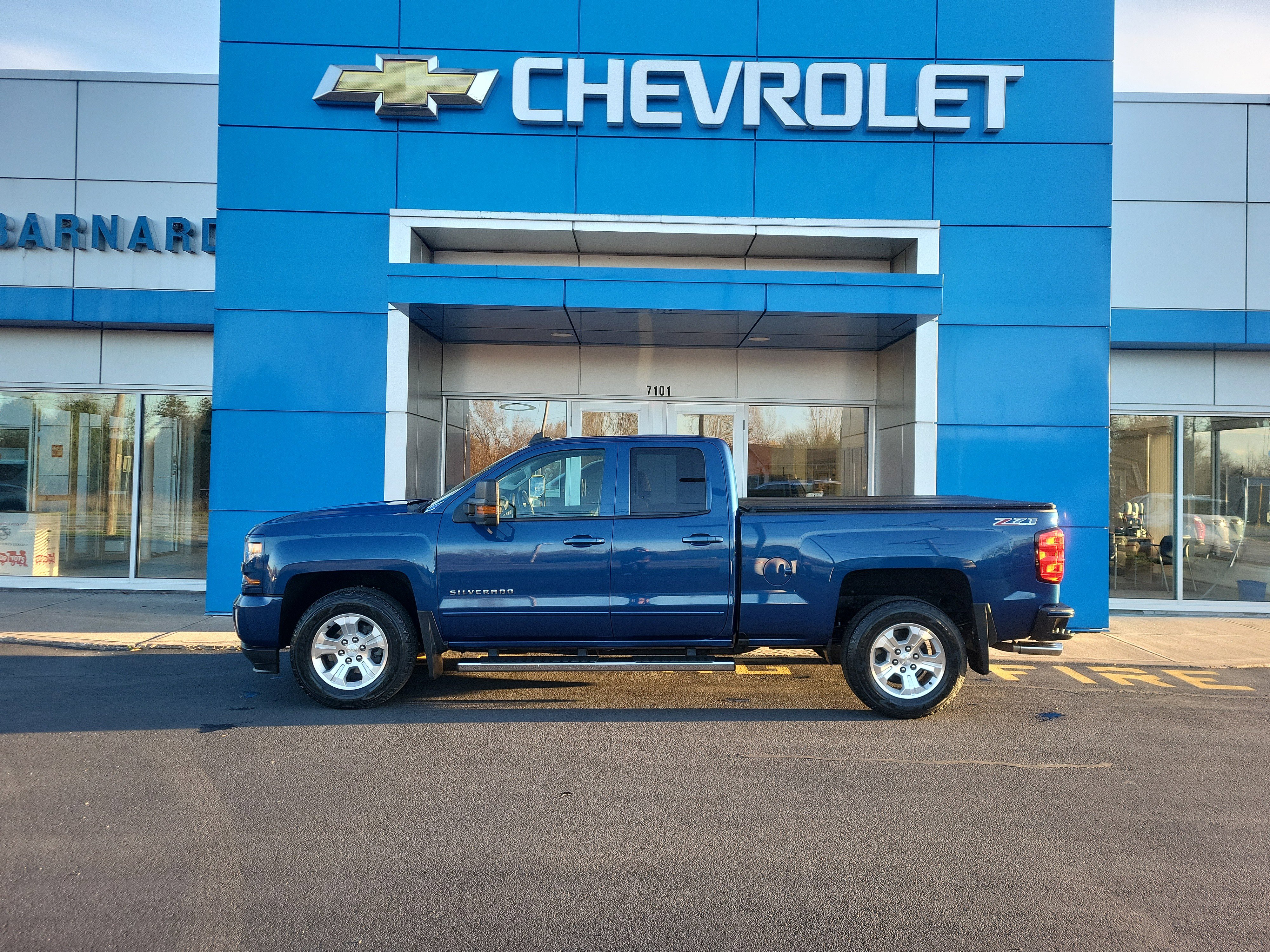 Certified 2017 Chevrolet Silverado 1500 LT w/ All Star Edition image 6
