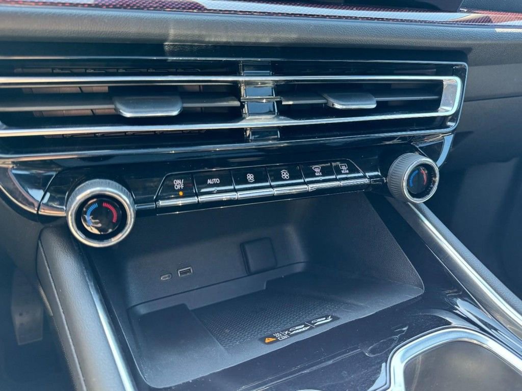 Used 2024 Chevrolet Traverse Z71 image 20