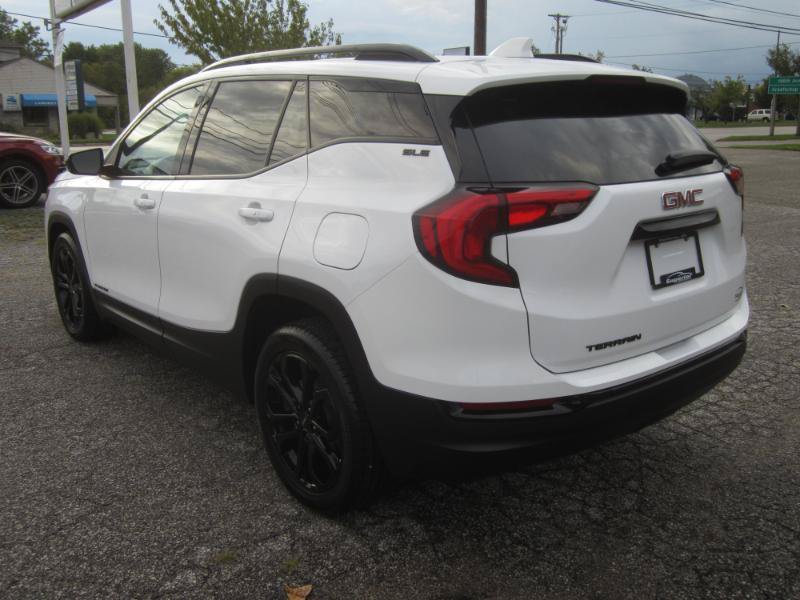 Used 2021 GMC Terrain SLE w/ Driver Convenience Package FWD image 6