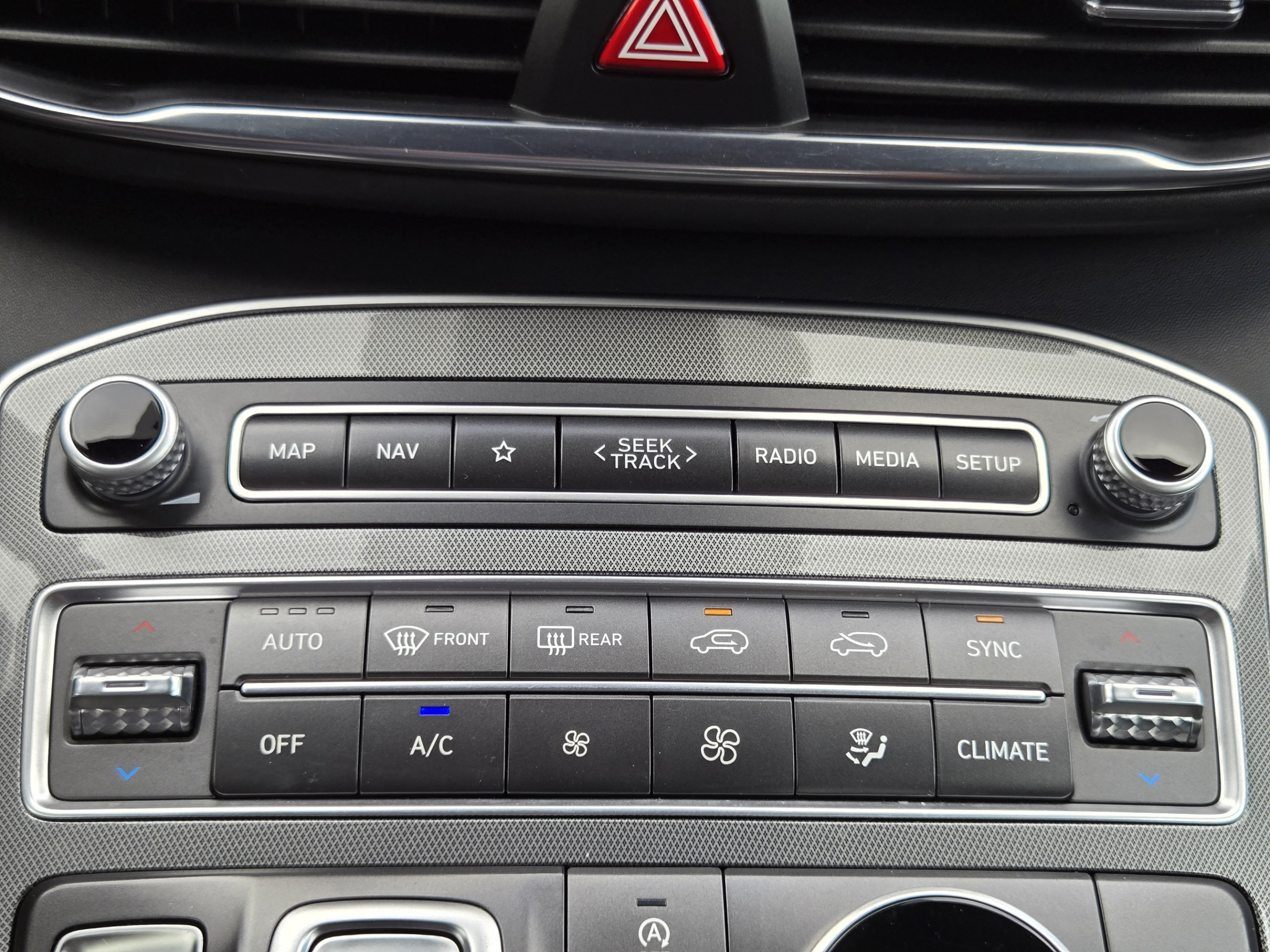 Used 2023 Hyundai Santa Fe Calligraphy FWD image 15